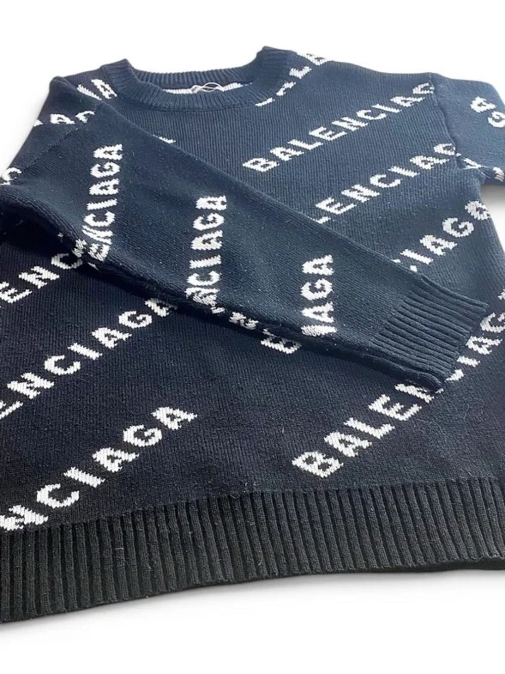 🛍️Balenciaga Black Crewneck Sweater with White All-Over Logo - Picture 14 of 14